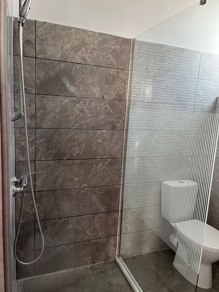 Comuna Berceni- intrare, Complex de case noi, str. Miorita