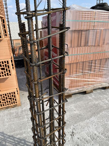 Comuna Berceni- intrare, Complex de case noi, str. Miorita