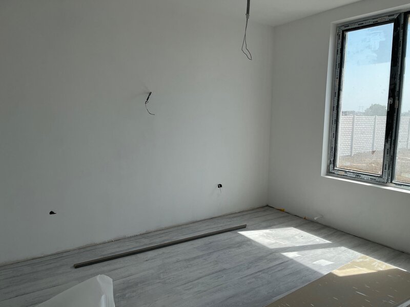 Comuna Berceni- intrare, Complex de case noi, str. Miorita