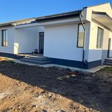 Comuna Berceni- intrare, Complex de case noi, str. Miorita